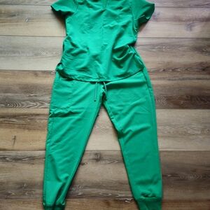 Medium MANDALA Kelly Green Scrub Set